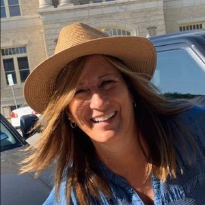 Meet your Posher, Amy